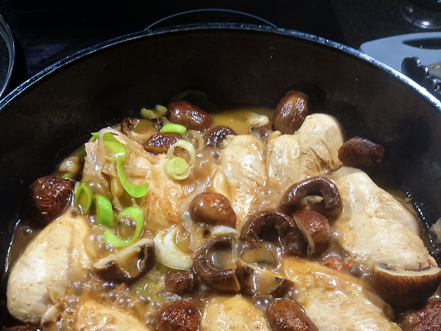 Hühnerbrustfilet Champignons Lauch Zwiebeln