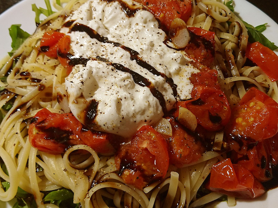 Pasta Rucola Tomaten Burrata